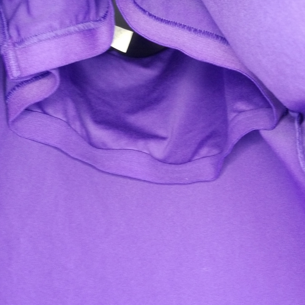 New balance tank with built in bra - Picture 3 of 3